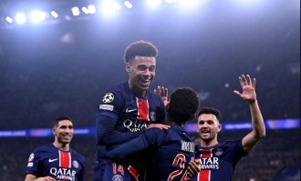 德甲豪门拜仁火力全开，欧冠与法甲双雄巅峰对决剑指三冠王