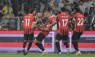 足坛狂欢夜！5大联赛首个冠军诞生，巴黎1-2爆冷，尤文2-0稳居第4