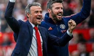 曼联紧盯恩里克执教，千万年薪成最大难题！卡里克再战5胜或获拉爵青睐